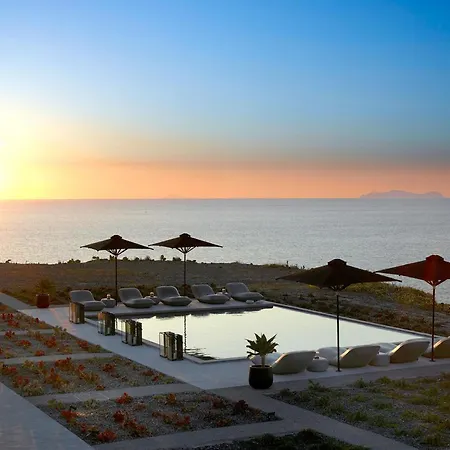 Absolute Paradise Santorini Villa Akrotírion